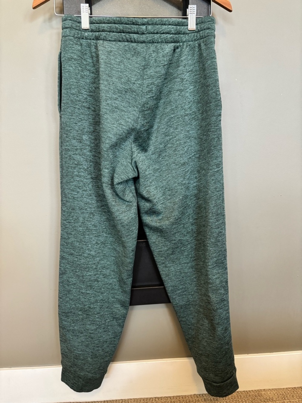 Nike Therma-FIT Sweatpants Boys XL Green Joggers Youth Athletic Pockets Cozy​​ - Picture 4 of 8